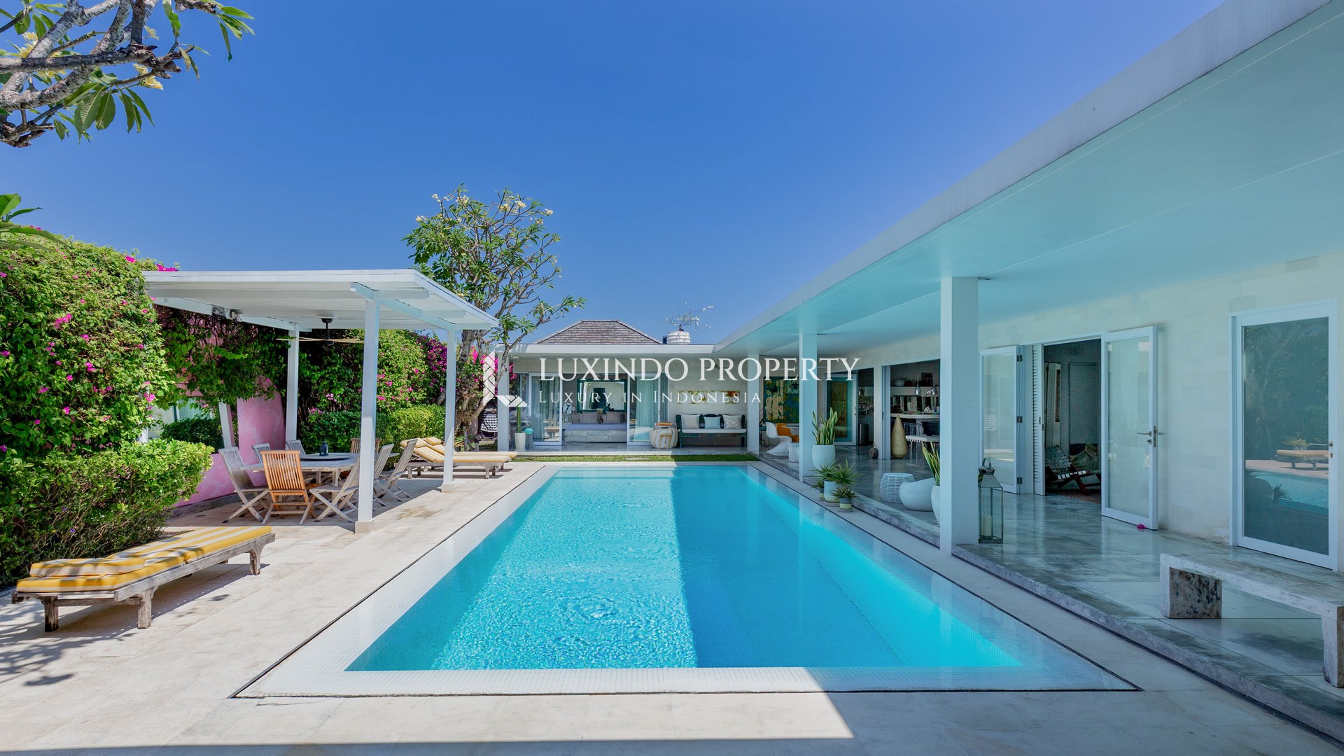 PETITENGET – SPACIOUS POOL VILLA WITH CONTEMPORARY DESIGN (LHV1068)